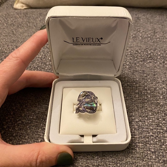 Le Vieux Genuine Marciabalone Peacock Feather Ring - Picture 2 of 5
